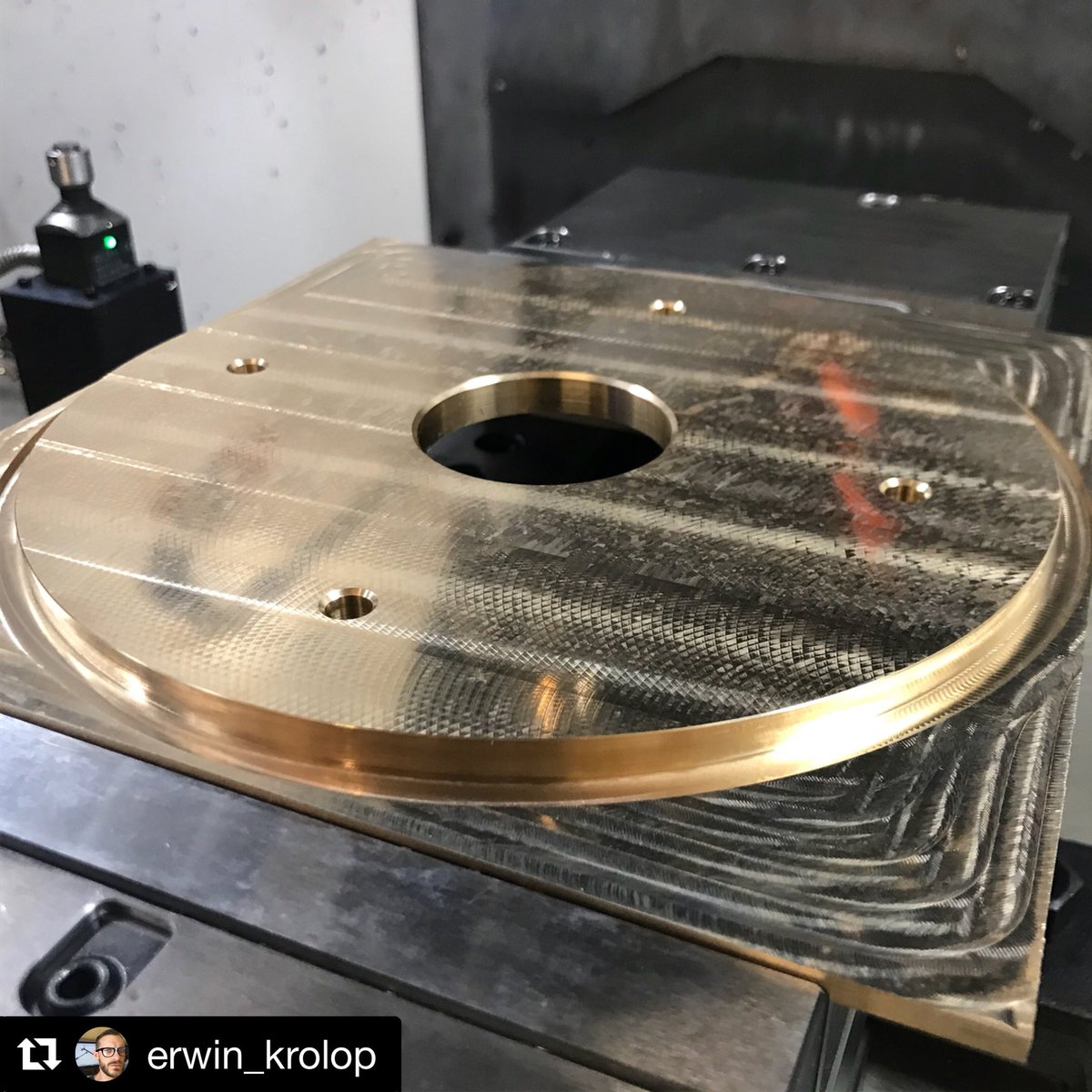 Lyndex_Nikken's tweet photo. We love seeing our products in action! Check out Instagram user erwin_krolop’s feed for some great machining. 
・・・
And now for something completely different - C932 bronze for a very special little project 👌
#brothercnc #speedio #c932 https://t.co/sqZ2OeGE7Q