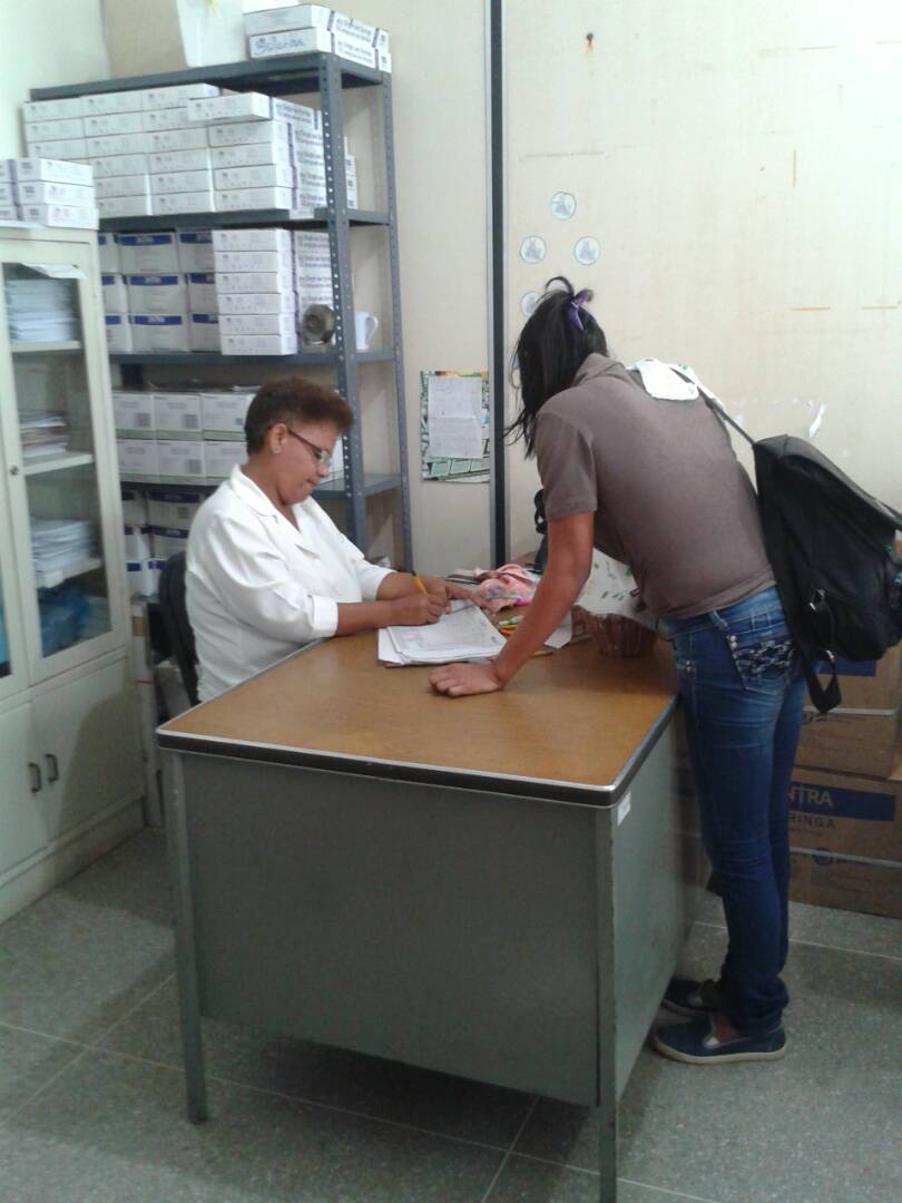 benitocapri's tweet photo. Jornada de vacunación en el Hospital Hugo Parra León y ambulatorio El Hornito municipio Miranda https://t.co/P7dI16eIp5
