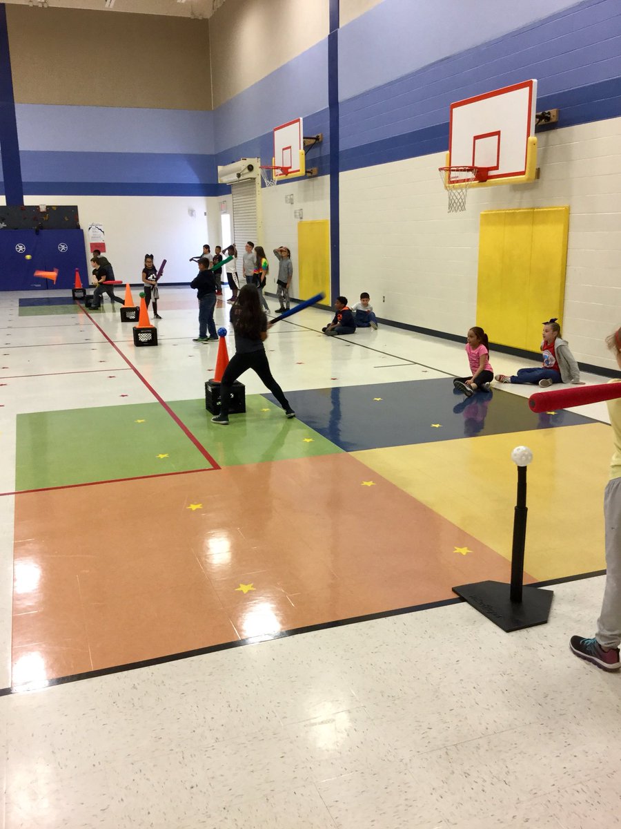 2_2garcia's tweet photo. The start of our baseball unit with our 1st and 4th graders @NISDFranklinES @NISDHealthPE @NISD #kfestrong #kfeinspired https://t.co/Bv7BVddvsy