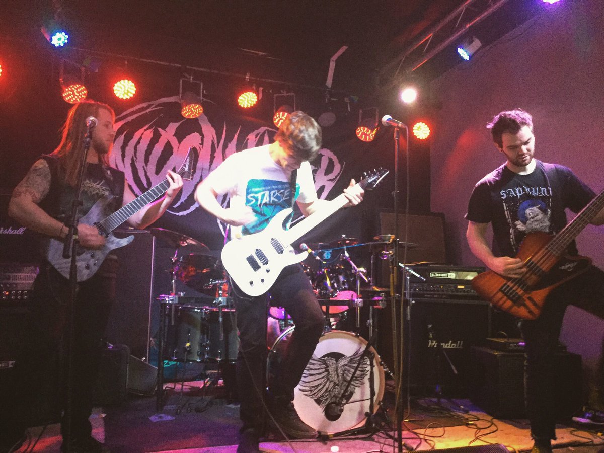 It’s only been a couple of days, but we’re already craving the stage! 🤘🎤🎸
#livemusic #livemusicphotography #metalmonday #feedtheaddiction