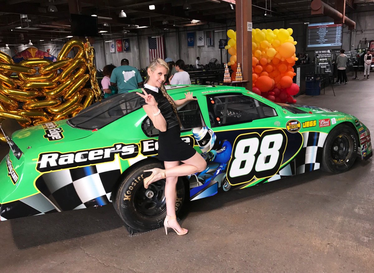 KathyKolla's tweet photo. Thank you @michelefoxgott @MonarchPRla @smartbeer @ShopTurmerical @TrapHustleGrind @tooheysties #brandbash @FluidNutrition for the most amazing, sunday at the High Velocity Boost Adrenaline Bash. I had so much fun! The racing was awesome!!! https://t.co/663ytah3sj