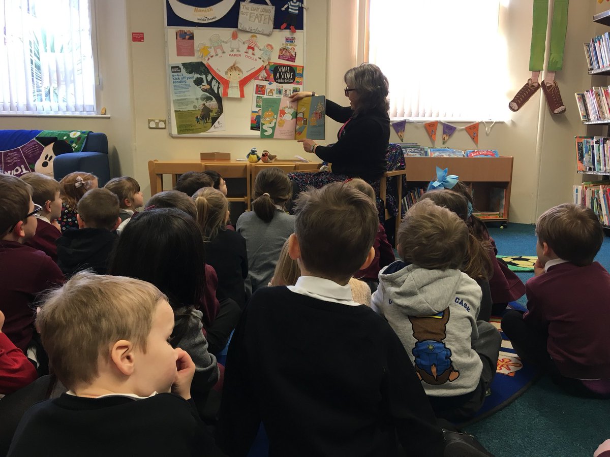 Haysheadmrsk's tweet image. Another great visit to #arbroathlibrary Lots of singing, stories and a special chocolate egg hunt. Thanks, they were delicious! @angusalive