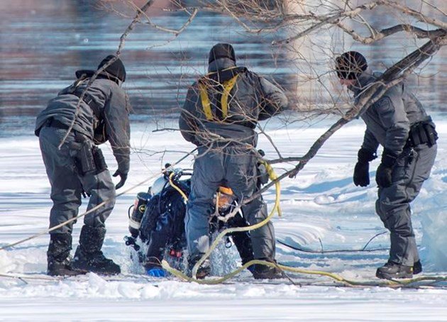NEW: Police divers enter river in search of missing Montreal boy  ottawamatters.com/national-news/… https://t.co/UhA7CuRPtn