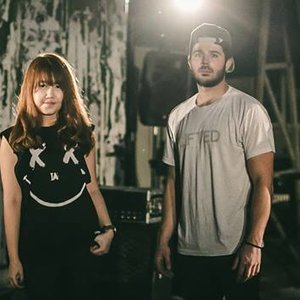 In Vice Versa - Sunseeker is now playing on is.gd/nHrGZQ #WindingDown @DJDeuceSlammin #TheTripleMshow