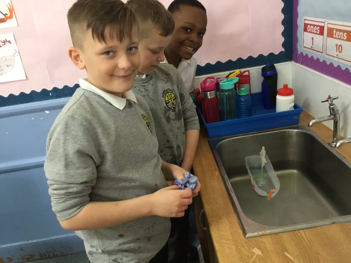 Portyschool's tweet photo. P4 designed and created their own Viking longships and tested whether they sank or swam. #science #sinkorswim #everydaymaterial https://t.co/V0VpwOff1k