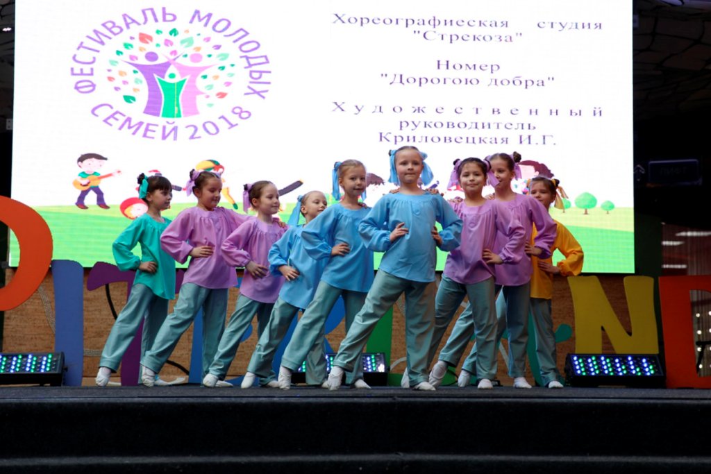 JournArt's tweet photo. #Семья - это солнце весной
Твой теплый и светлый покой
Гармония мира в душе
#Любовь, что сияет в руке
#familyfest2018
https://t.co/DACZLTOuJU https://t.co/QNkYd1eQu9