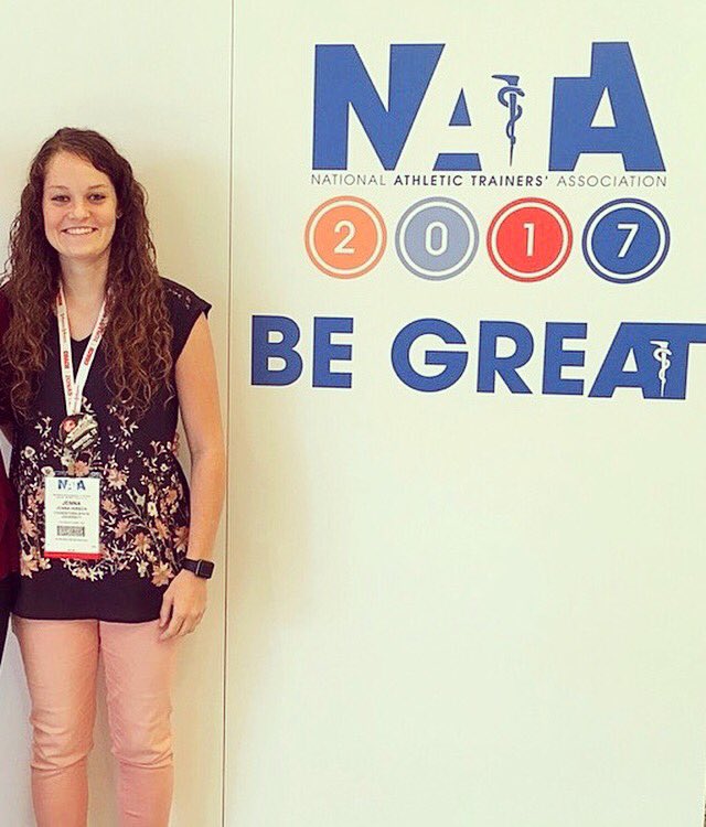 🌟MAT Student Spotlight🌟Jenna Hirsch is a second year student that will be graduating this May👩🏻‍🎓Jenna is w <a href="/YSUWomensTennis/">YSU Women's Tennis</a> this semester
Favorite food:Steak🍖
Dream Job:ATC for 🏀Division 1 College
Memorable experiences:"Being on the sidelines on Friday nights"🏈🌌