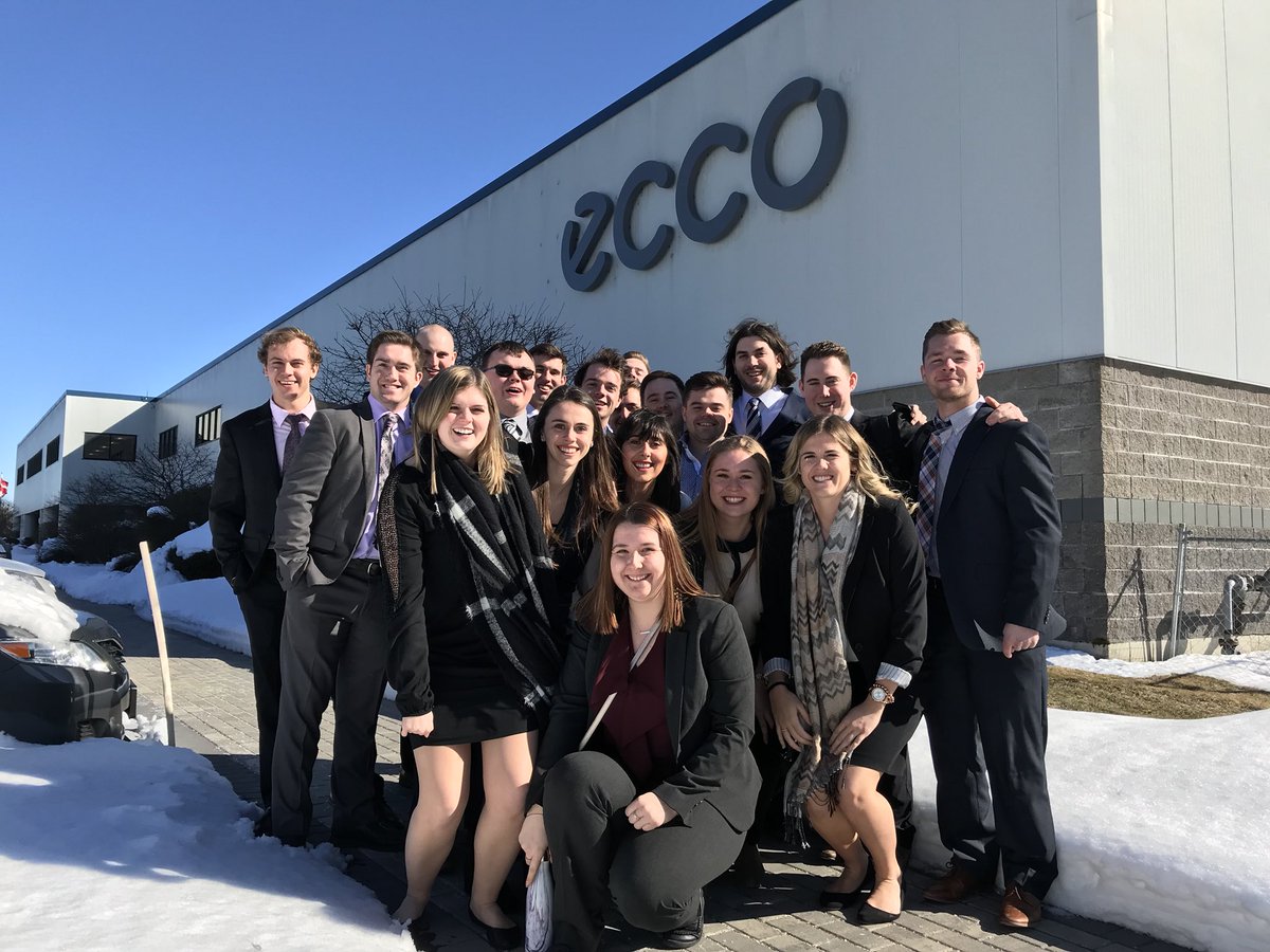 LU_SPAD's tweet photo. These #SPADbeauties have just done a great job completing their capstone projects at the end of their 4 years. So #SPADproud of them for their latest success, the last incredible 4 years, and the bright futures in store for them after @LaurentianU https://t.co/YEepdMDdYn