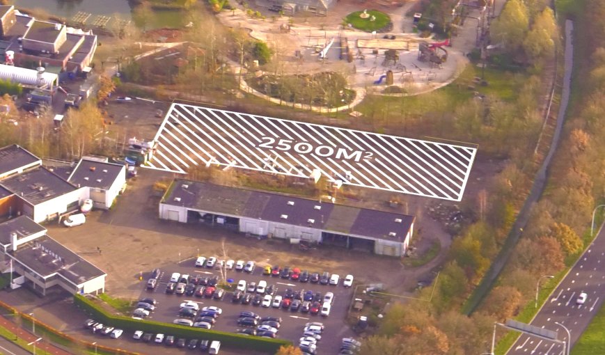 Uw idee+dit terrein=cadeau aan de stad Zwolle! VanWonen bestaat één jaar. Daarom stellen wij 2500m2 van onze locatie voor 3 jaar beschikbaar voor initiatieven van bewoners, bedrijven en studenten. Samen maken we de stad! Meer info: bit.ly/2HJW5So #denieuwestijlvanwonen