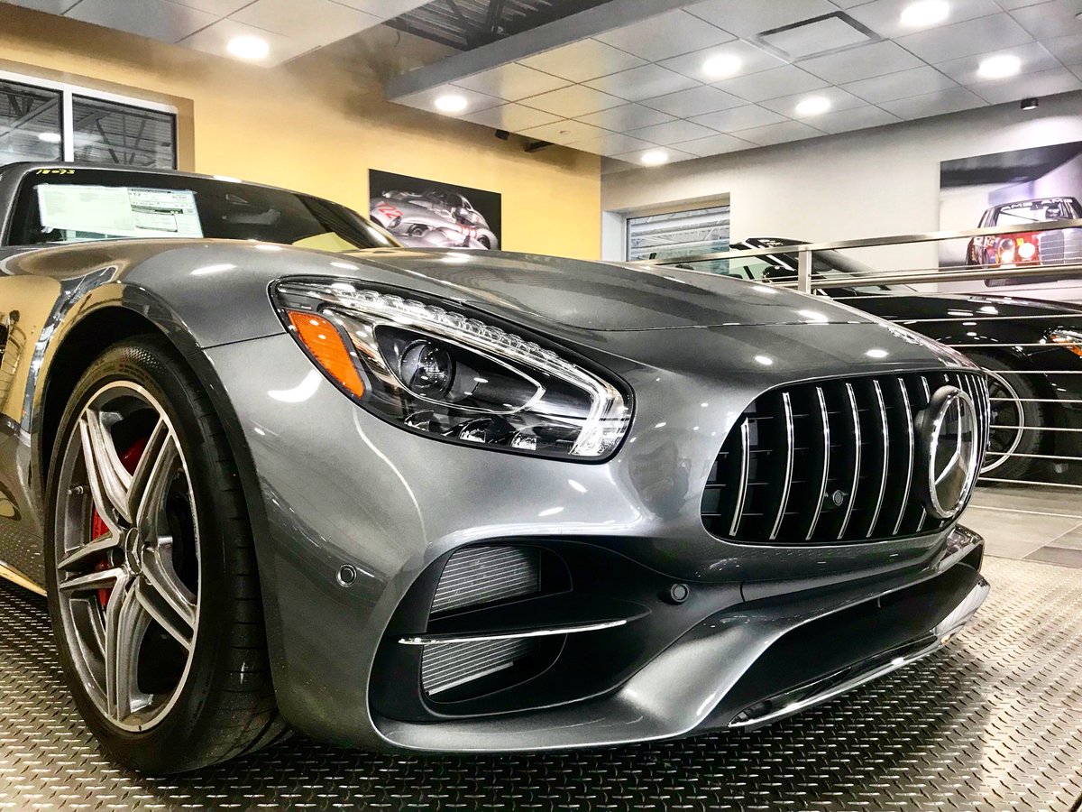 MercedesBenzNY's tweet image. Surrounded by AMG heritage. #OneManOneEngine #MondayMotivation