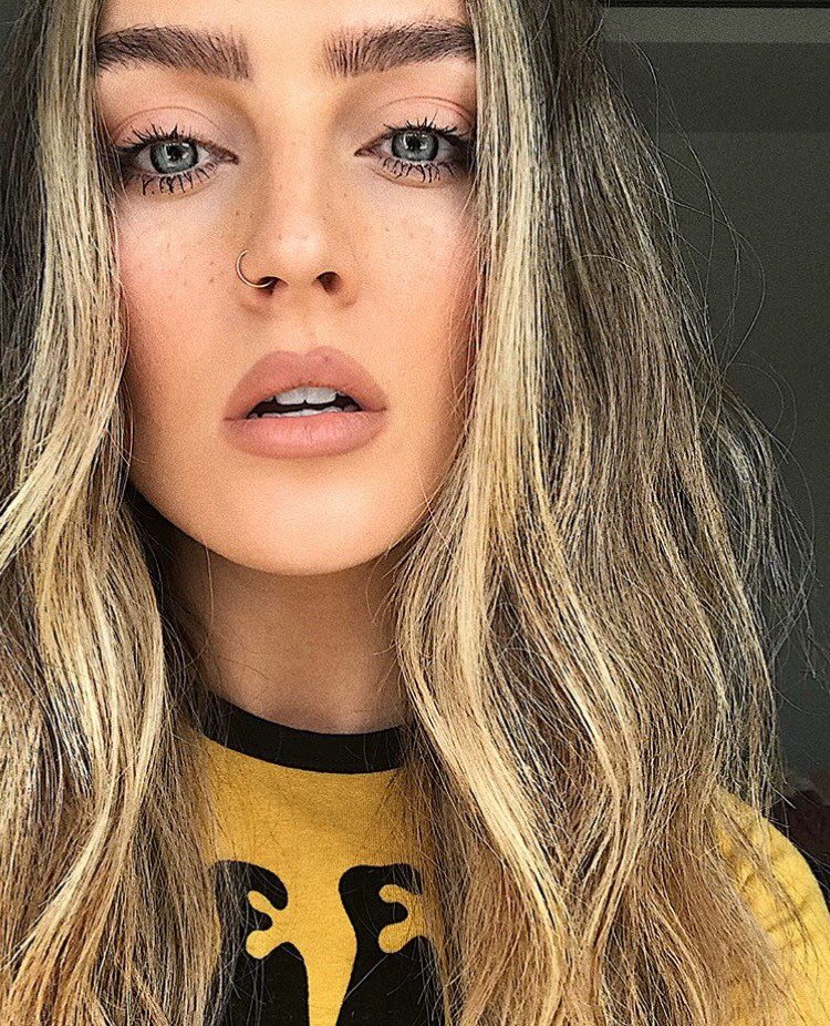 hdbrowsofficial's tweet photo. Anyone else obsessed with Perrie Edwards' textured brows 😍🔥💯?! 
@LittleMix #BrowCrush #BrowObsessed #BrowGoals https://t.co/5CFs4YEICe