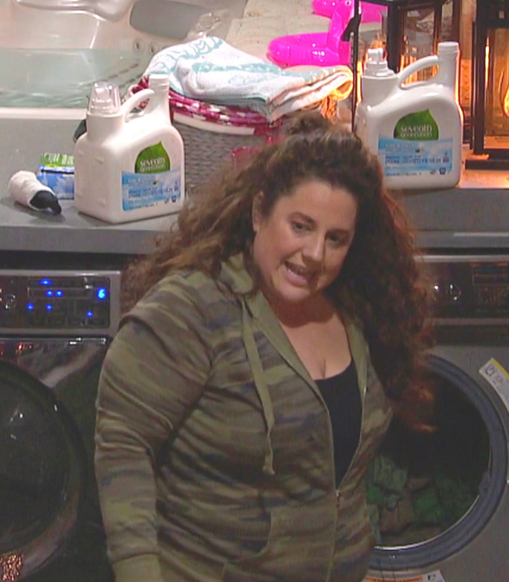 IntlPromo's tweet image. 11 people in 1 @CBSBigBrother house means lots of laundry. @SeventhGen #Seventhgeneration #celebritybigbrother