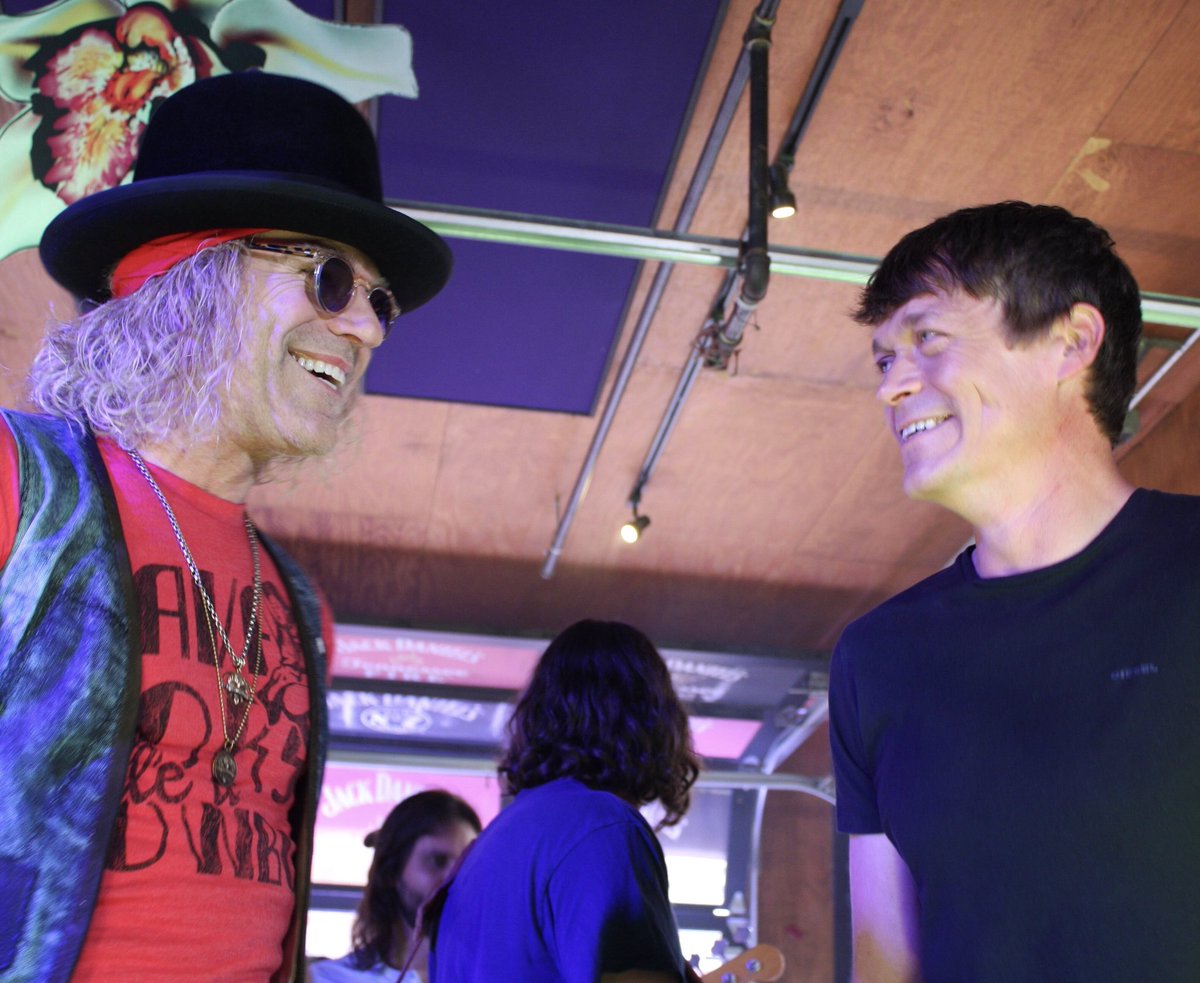 BigKennyTV's tweet photo. Happy National Let’s Laugh Day! Laughter is great medicine! Always fantastic sharing a laugh with my good friend Brad Arnold! #purehappy 😆 #laughalittle https://t.co/Rf1evpY4kp