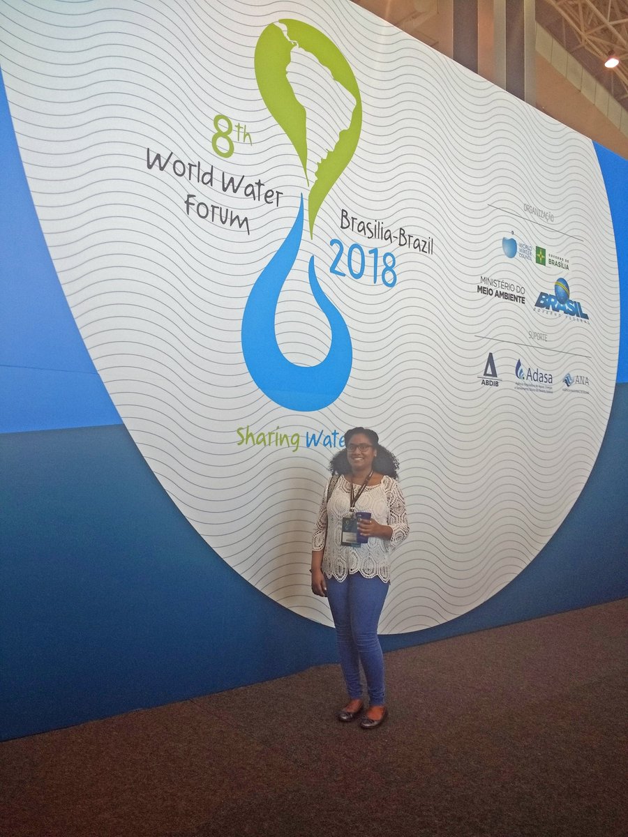 ukindomrep's tweet photo. ¡Comenzamos la semana con excelente pie! Nuestra becaria #Chevening Persis Ramos fue galardonada por el programa de patrocinio ciudadano del 8º Foro Mundial del Agua. ¡Felicidades, Persis! #IAmChevening #DominicanChevener #CheveningDR https://t.co/S4Y2Wah5e9