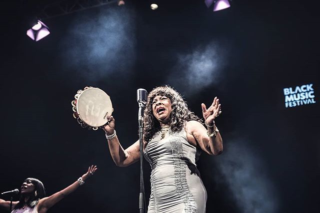 #SOUL
@marthareeves7 & @thevandelles live at @auditori_gi
@blackmusicfest 🖤
#BlackMusicFestival18 #soulwoman #soulfestival #gironamenamora #Girona ift.tt/2IEs5bS