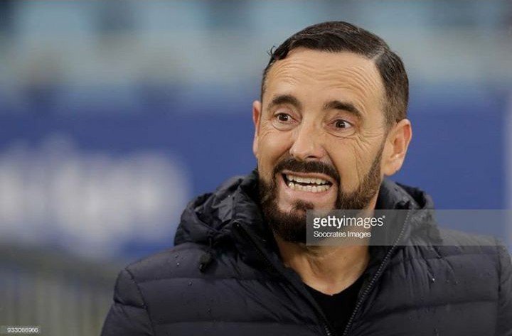panigeta6's tweet photo. Eeeeeeiiiii que es el 4 entrenador que cae jugando contra nosotros? Pregunta a Damián Suárez si a sido el 😂 😂 😂 https://t.co/bpTUPQJbg4