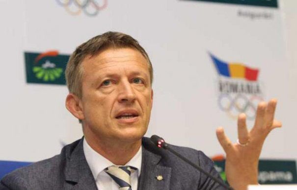 DEPRugby2's tweet photo. @rugby_europe The man who prostituted Rugby
@rugbyworldcupes @WorldRugby @RugbyRomania https://t.co/aA5gU1jDKX