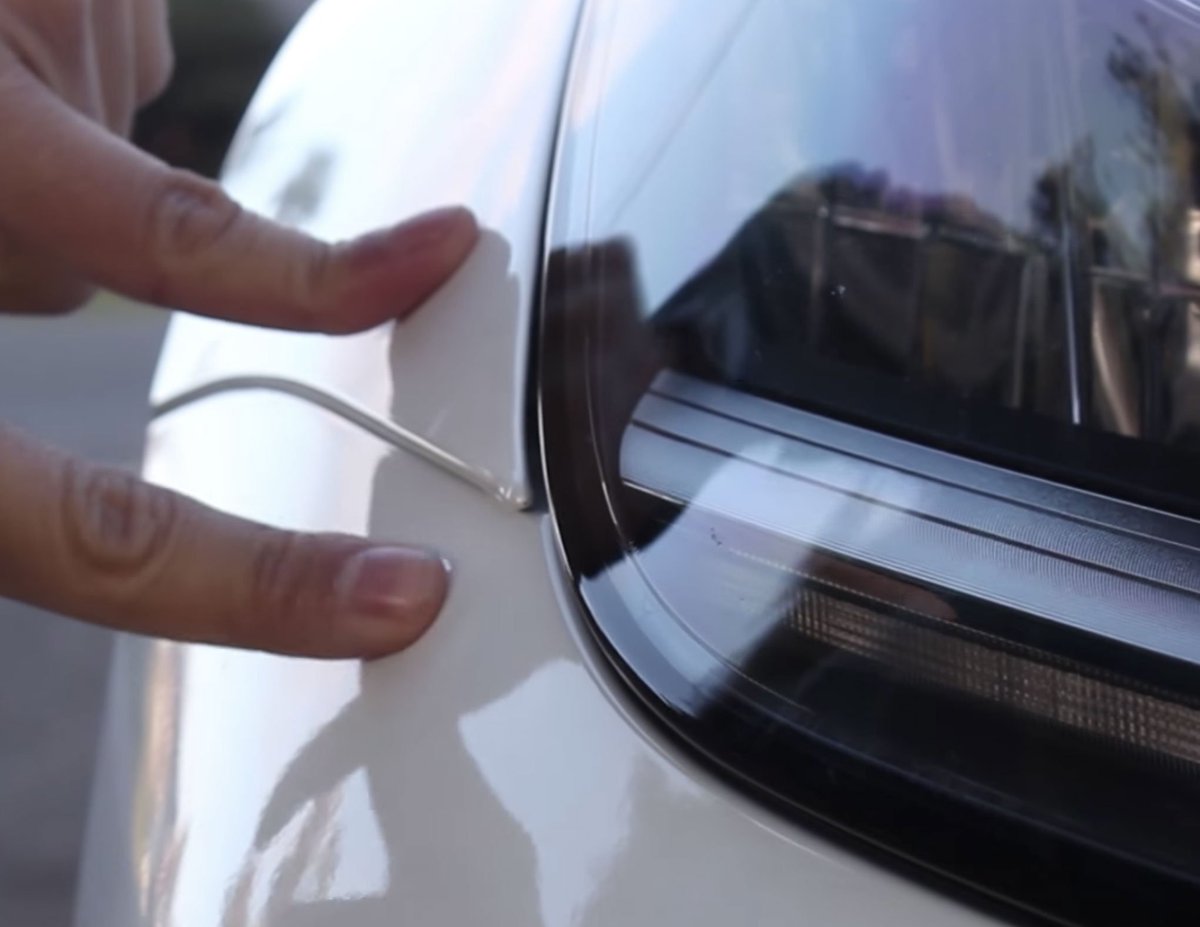 denkies's tweet photo. Defectos de fabricación del Model 3 que nunca deberían haber llegado así al cliente final
https://t.co/Rh0P4XfpfK https://t.co/d3ZxJb56DO