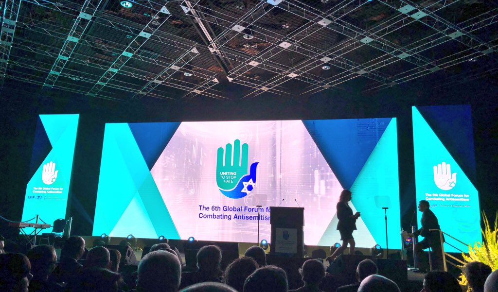 Ostrov_A's tweet photo. Look what’s trending No.1 ... #GFCA2018!

Now let’s keep it trending No.1 to let the world know we will not stand idly by in the face of this hatred. We will speak out. We will never tolerate bigotry. And we will act to fight #Antisemitism with all our might! https://t.co/AKzAE5emJX