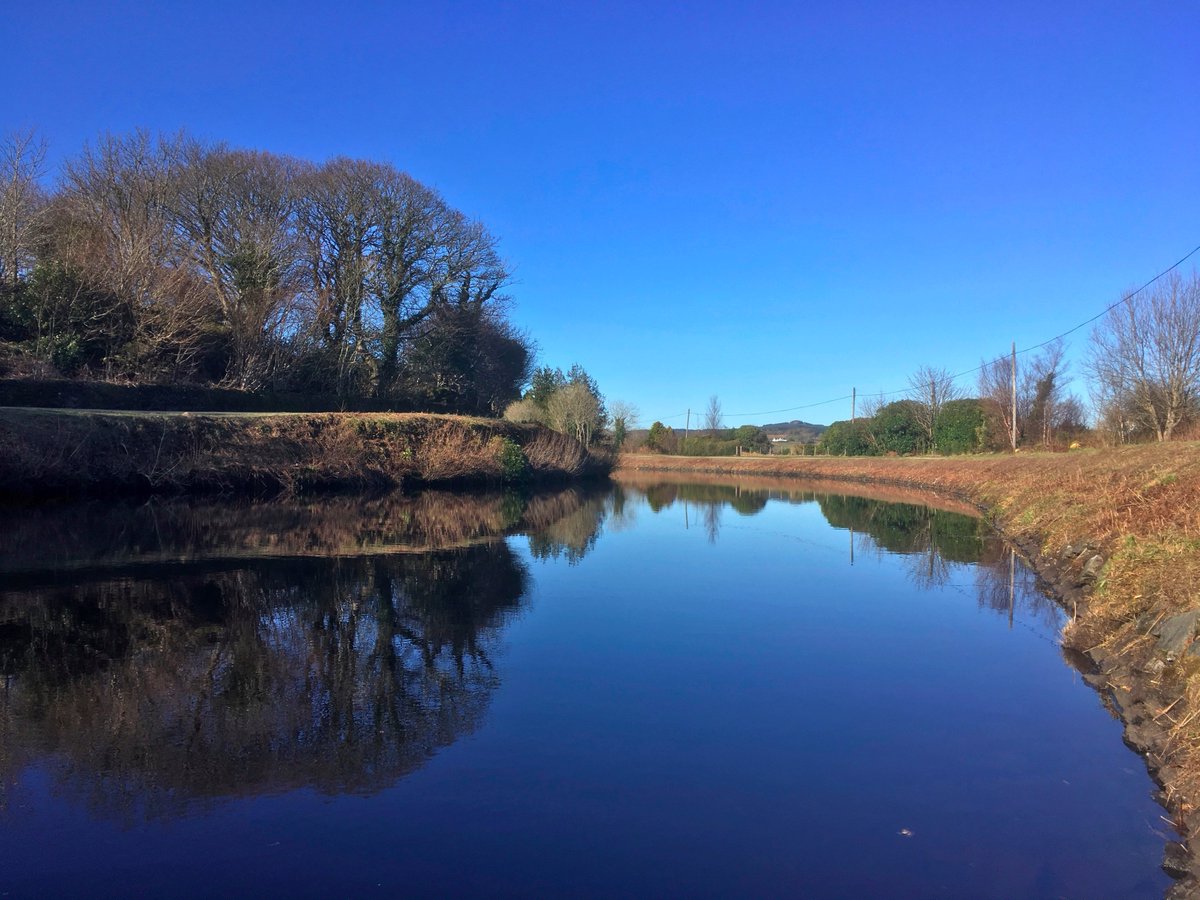 Not a ripple on the surface of the canal. #crinancanal #canal #bluesky #reflection #argyll #abplace2b #scotland #photography #photograph #earlyspring #ardrishaig #lochgilphead