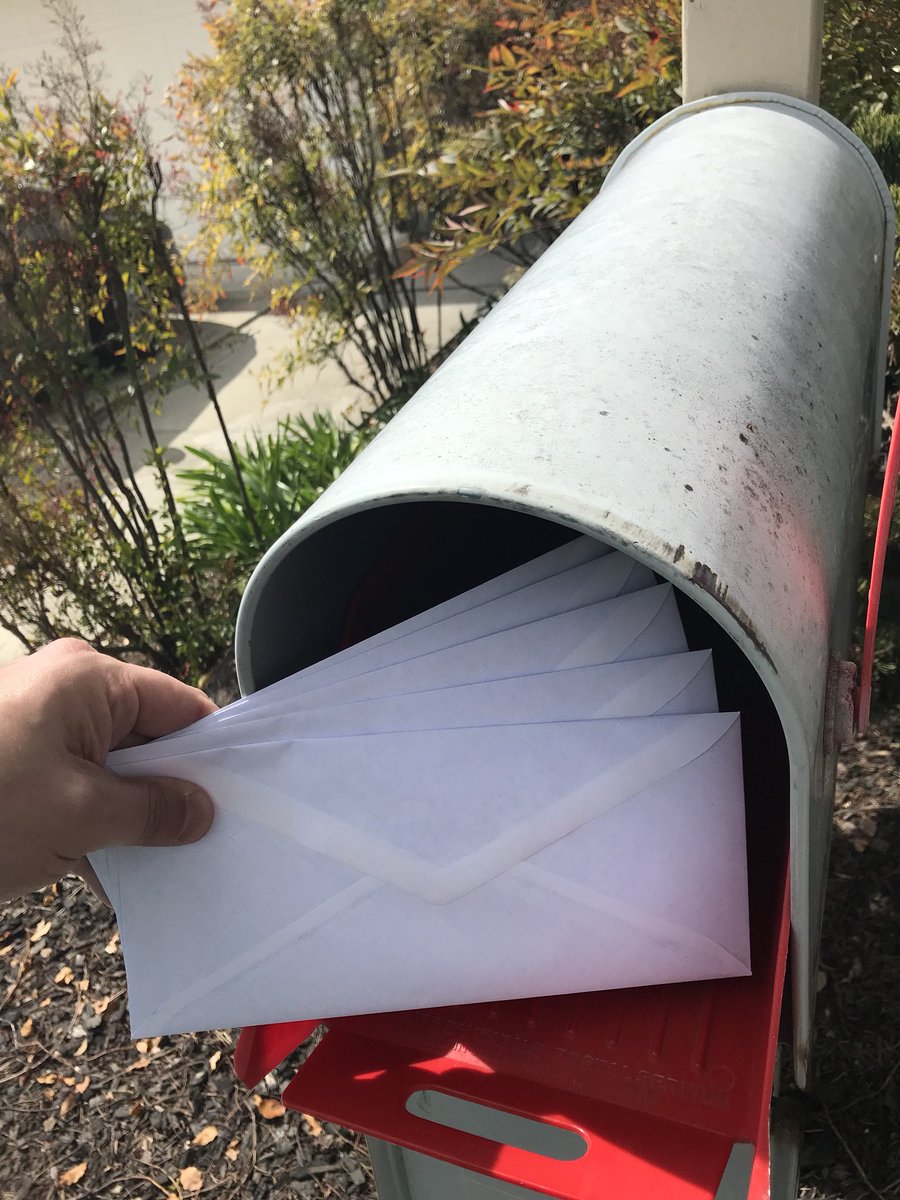 SFPrincipal's tweet photo. More #bendingED stickers going out today! #bookboost #bookcamppd #ohedchat #caedchat #nvedchat #edchatHI #akeechat #nyedchat #satchat #tnedchat #VAed #INedchat #nbedchat #cue18 #k12 #edleadership https://t.co/QtNUZI39ZZ