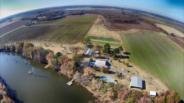 uarkbumpers's tweet photo. Scientists at Dept. of Energy’s Berkeley National Lab working w/ #UARK &amp; Glennoe Farms to create most scientifically advanced farm in the world - near Stuttgart: https://t.co/tEl7YgtKXK #microbes #SoilScience #SoilHealth #AgScience #AgTech #ModernFarming @ModFarm https://t.co/9UJyelAw5s