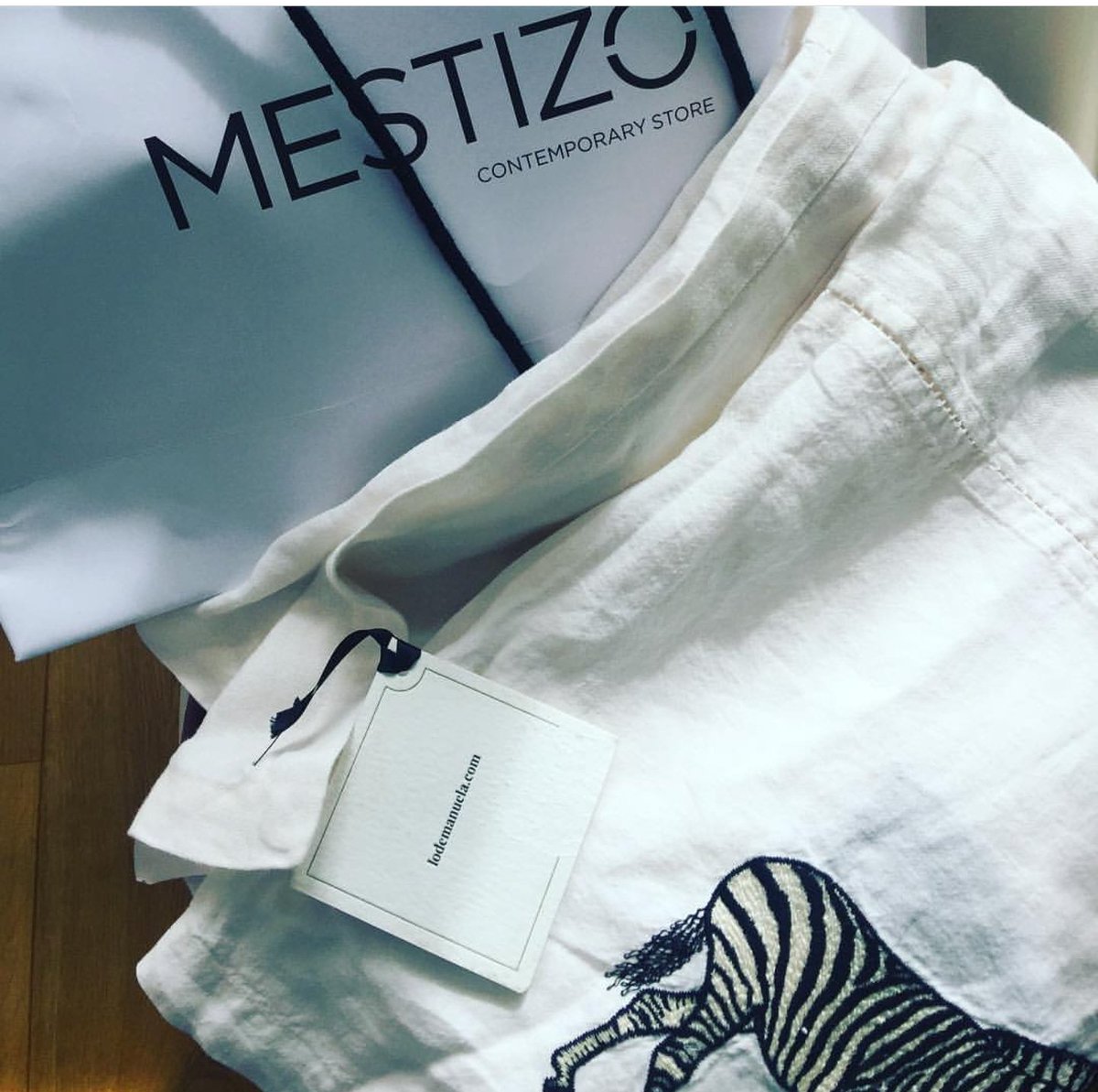 Me encanta ver cómo nuestros objetos llegan a formar parte de vuestras vidas💓
Gracias por compartir momentos como este💓

#travel #traveller #decoration #decorating #decor #decorate #decorating #homedecor #homedesign #homedecoration #decorhome #lodemanuela #autumn #winter