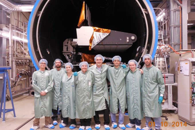 Ingenieros preparan un satélite que se lanzará este año y relevará datos útiles para el agro
goo.gl/yyLVtP