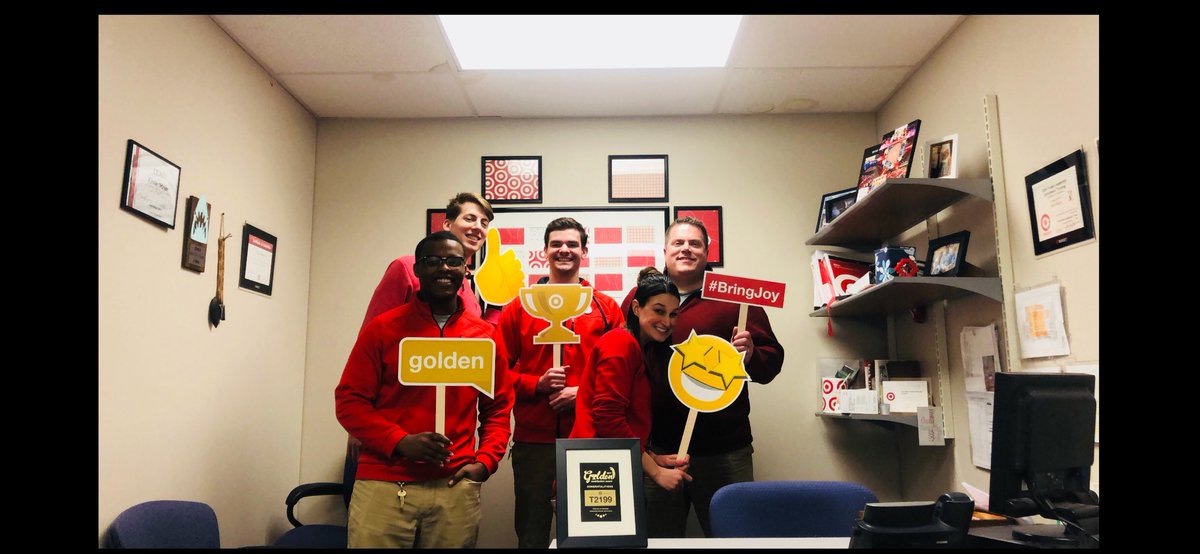 BullseyeMo's tweet photo. #goldencontribution 🏆🤩👍🏻@KevinMeyer2199 @antonija_nekich @NiquetteMatthew @laren_john https://t.co/YJsuIuracZ