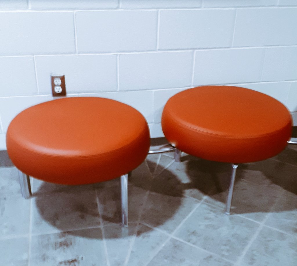ProfSNeubauer's tweet photo. Soooo loving ๐ these sweet new red swag stools๐ @FanshaweCollege @FanshaweIT #SitInStyle #FanshaweRed #FanshaweSwag https://t.co/NcjFhzOYfT
