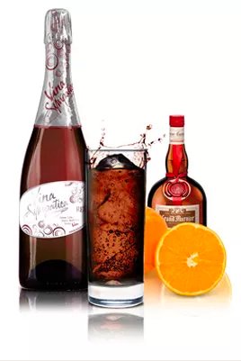 VinaSympatica's tweet image. If you're looking for a creative #cocktail with minimal ingredients, try Vina Sympatica™ red mixed with Grand Marnier and orange juice. Find the recipe here: vinasympatica.com/how-do-you-vina #wine