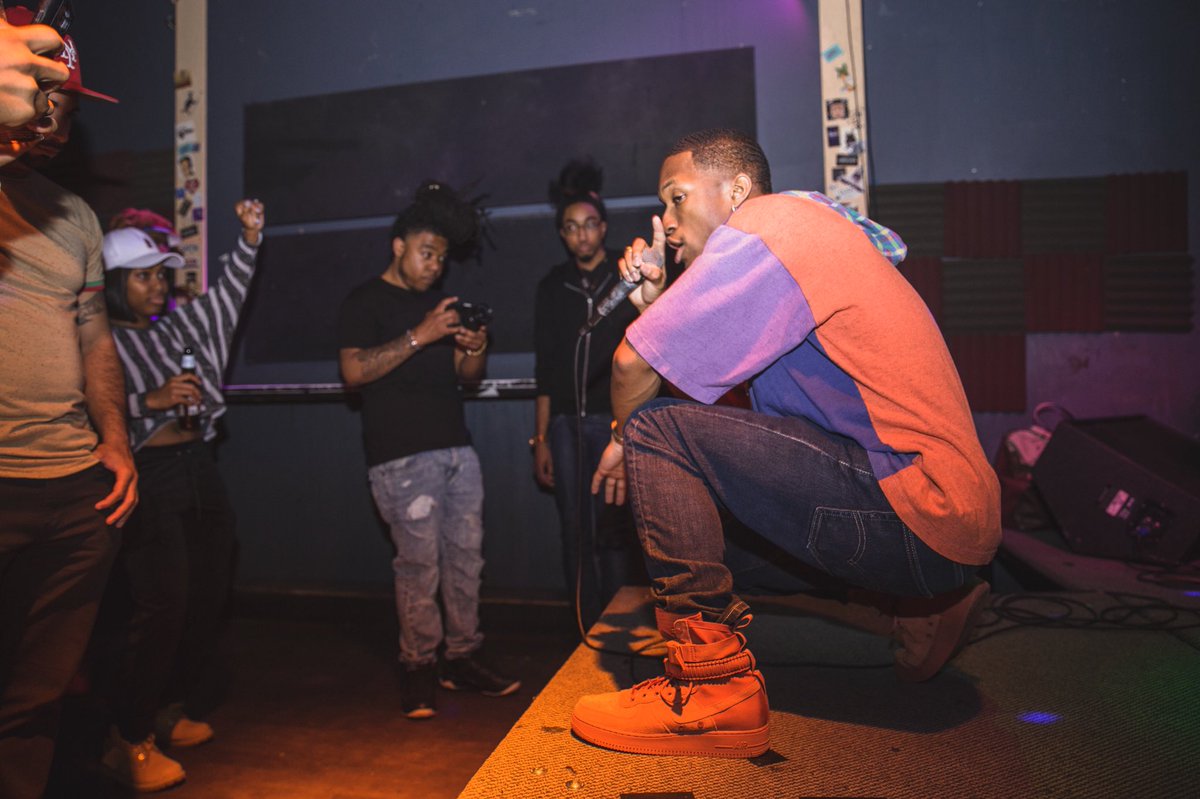 Fred_ET_'s tweet photo. Back again, back again with the dope moments in time of me and @atlsatch (@4rf_Q) caught on film by @deseritheartist! at #TESATL via the @unioneav this past Friday! #etszn ๐ฝ#4rfQ #ggafwosi!๐ญ #thearlyshow #theearlyshow
3018. https://t.co/fEEEM6Bka9