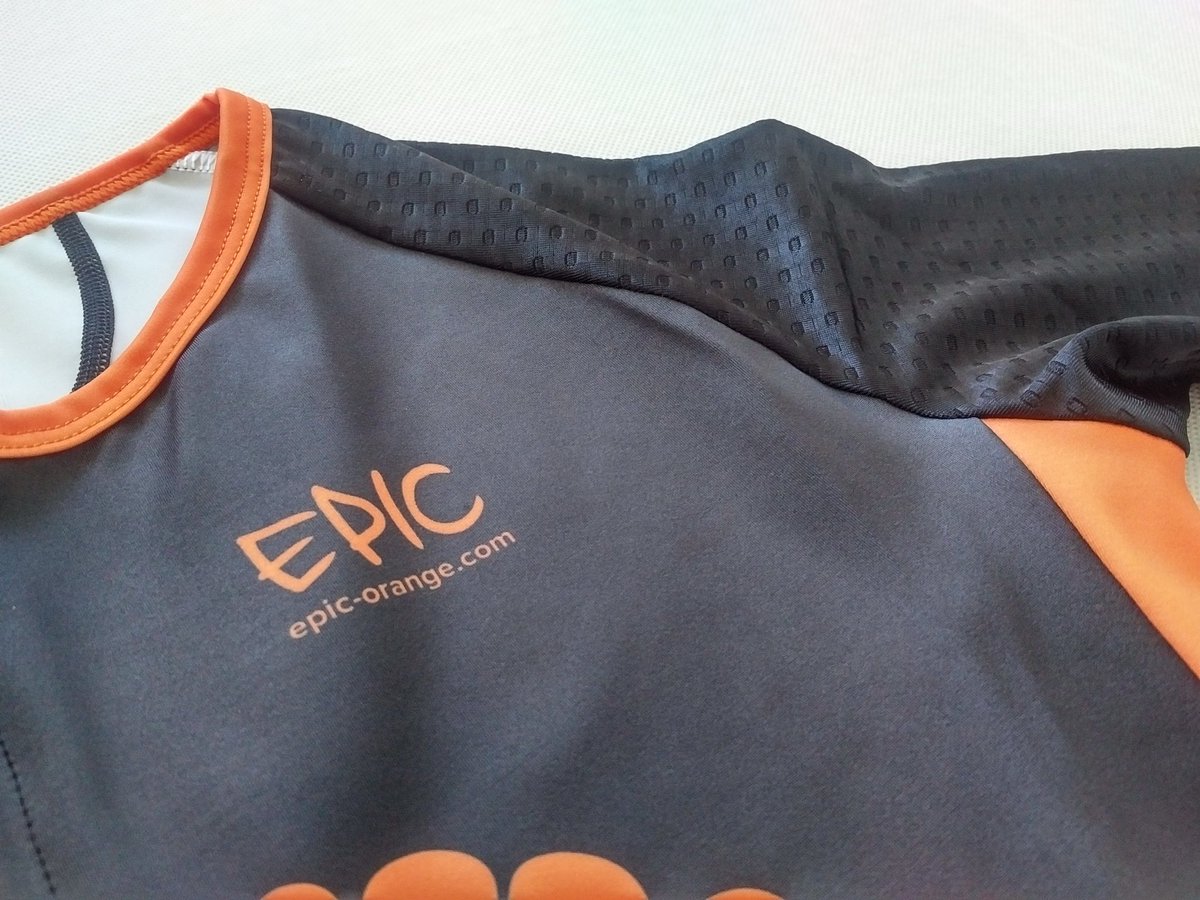 1EpicOrange's tweet photo. These awesome Tri SpeedSuits for @DuneRunnerRaces were ahead of schedule. Tri SpeedSuits are available for Sprint or Endurance, with/without Mesh pockets. Just one garment in our extensive range of Custom Kit. #customtrikit #customcyclekit @CustomTriKit @CustomCycleKit #BeEpic https://t.co/288oMoFgij