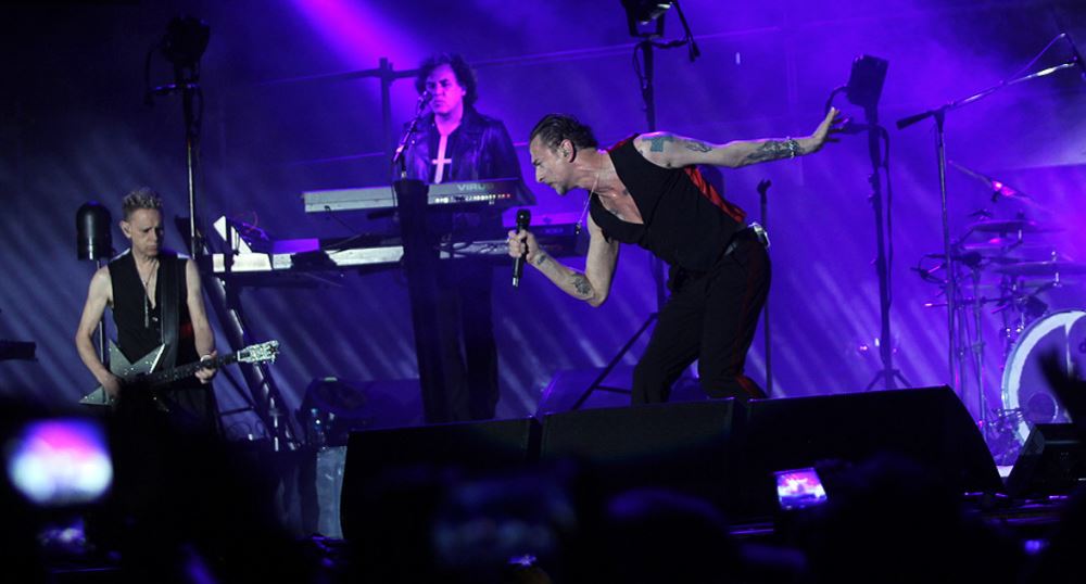 RevistaHDSPORTS's tweet photo. #MúsicaenHD 
El próximo miércoles 21 de marzo, Depeche Mode se presentarán en Chile. En Perú el grupo se concentró en los años 90, con música de sus aclamados álbumes “Violator” y “Ultra". Revisa el setlist aquí: https://t.co/8s7QDJLHqn https://t.co/8CSychBcHd