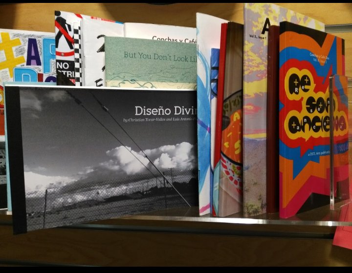 cval89's tweet image. A huge thank you to @iLuvLibraries for creating a space for local zinester to share our work @BaldwinHills  #laplzinelibrary #MondayMotivation #zines