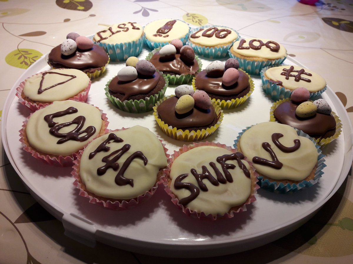 R_J_Burgess's tweet photo. Cakes decorated ready for last LDP session on Wed @LCHS_007 @haylesp321 @SarahScrace_SLT #leadership #feedback4change #performanceshift https://t.co/qLTlDbtHsT