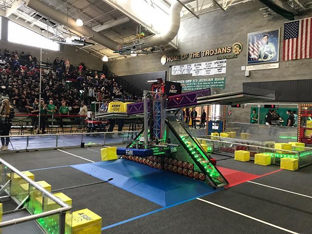 frc5588's tweet photo. We rounded out Auburn with a couple of amazing, heated matches! We won the entrepreneurship award, our robot performed excellently in the elimination rounds, and our lead programmer won Deans List! Overall you could say it was pretty amazing ❤️ #OMGr… https://t.co/YnWJDo839X https://t.co/k3IhIfVJNy