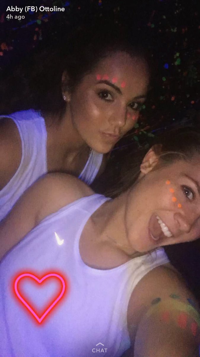 jotec12's tweet photo. HBD FB (freakin bestie)!! Love and miss you so so much💓💓  hope you had an amazing day🤗 https://t.co/AtRTdygfYM