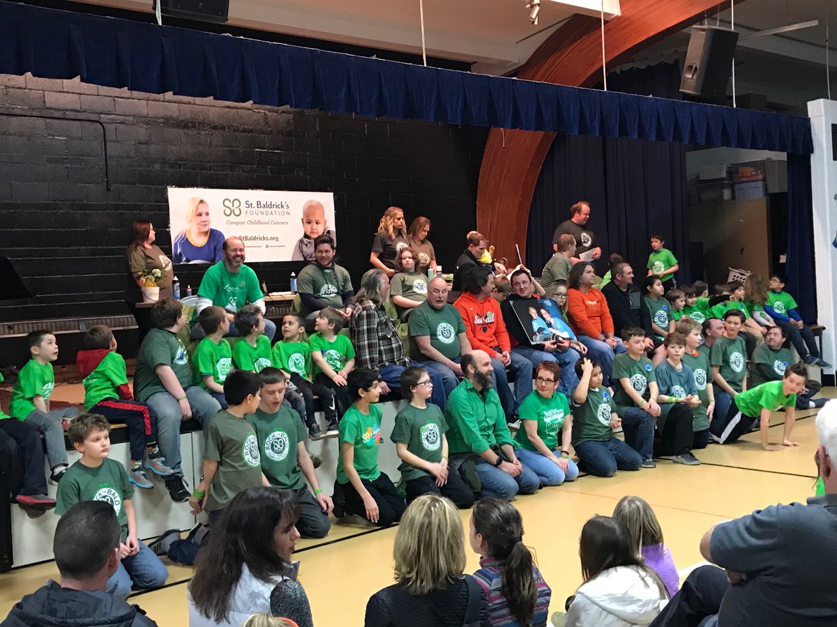 StCharlesEast's tweet photo. Neil Currie, Jared Gutesha, Max Payleitner, Jonathan Kittl & Adrianna Stanke, dominated at St. Baldrick’s on Friday. Thanks for your donation! #truesaints https://t.co/0zHwobDftQ