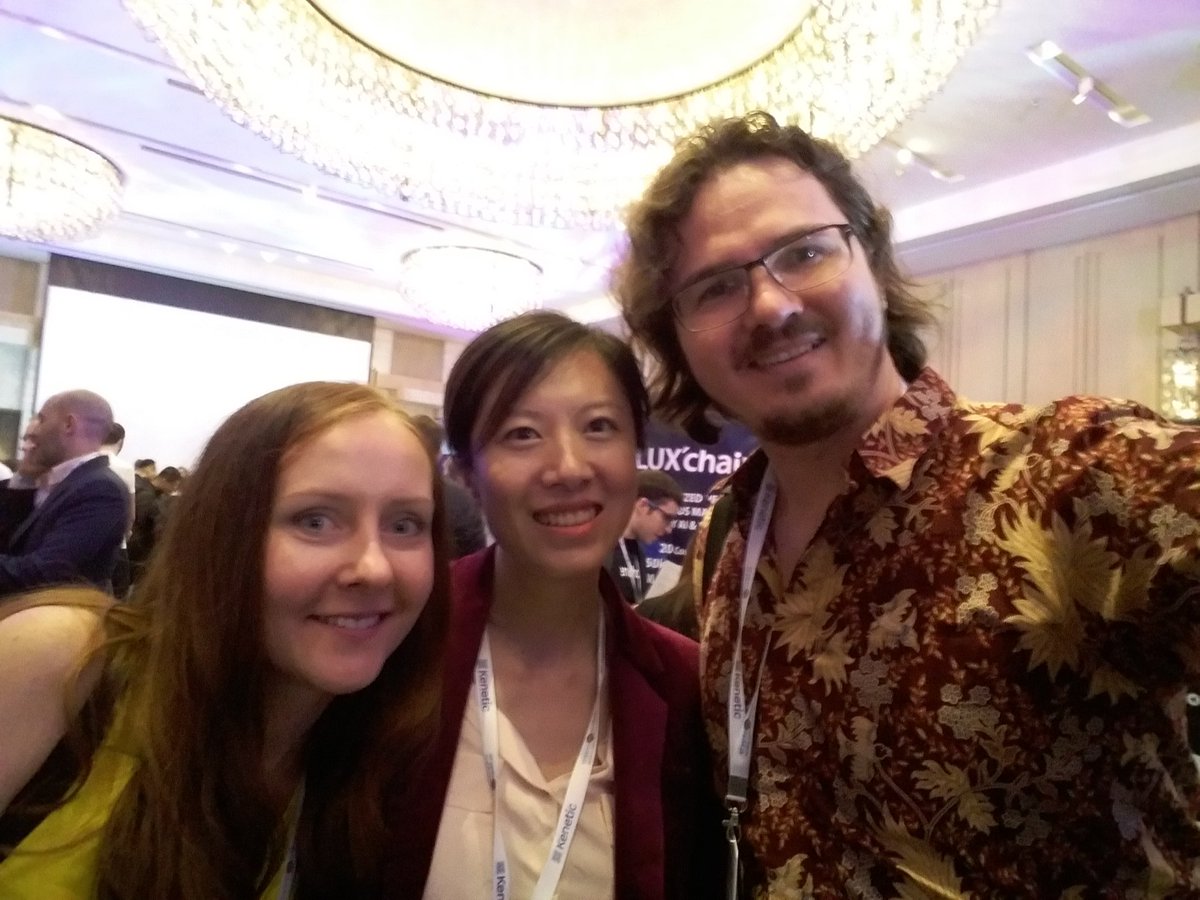 Token2049 #cryptocurrency nice meeting up with @qlinksusan #qlink