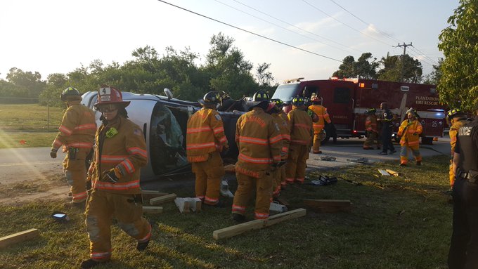 1 dead after rollover crash in Plantation, officials say bit.ly/2GJUjRJ https://t.co/isWE0rTPpK