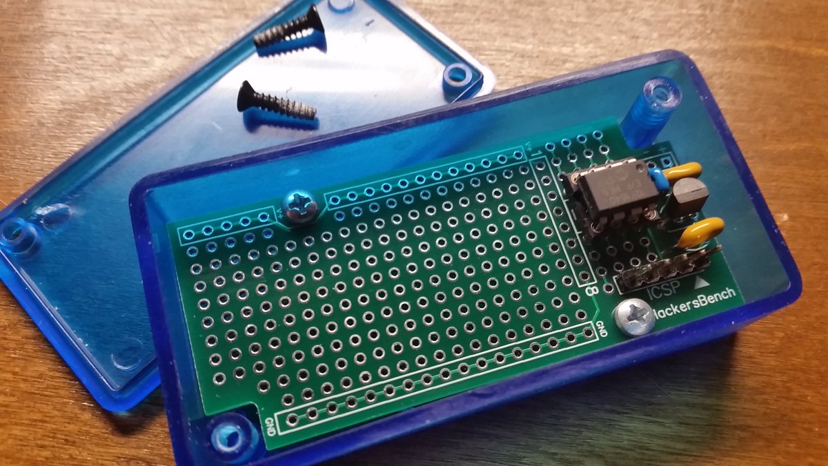 JohnS_AZ's tweet photo. My new 6/8 pin PIC dev/app board w/enclosure. Foundation of my #HackadayPrize2018 entry.
@MicrochipMakes https://t.co/41HXFjocHr