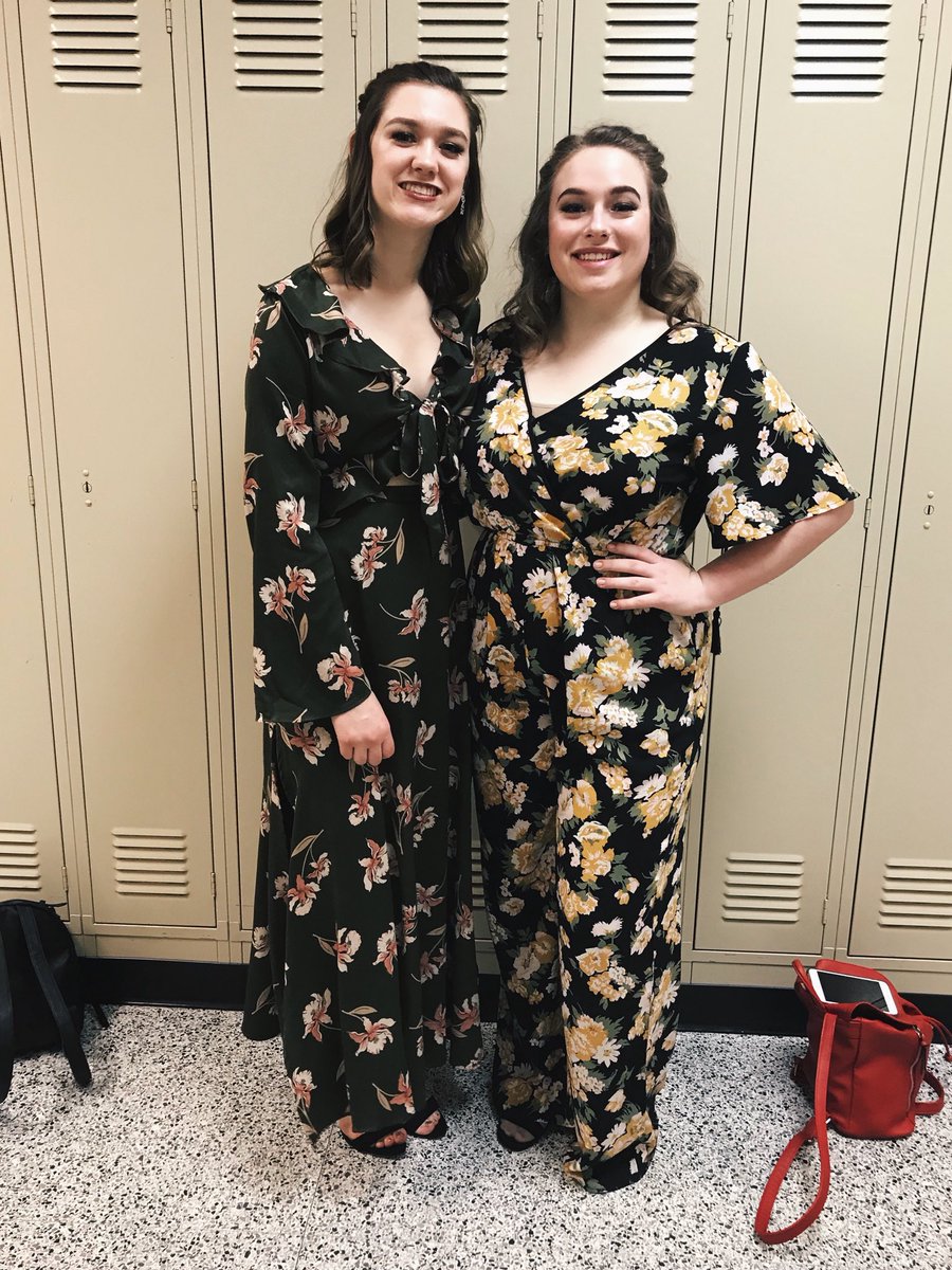 shelbyjettt's tweet photo. I don’t want to accept the fact that this was our last competition, but I wouldn’t want our season to end any other way. #FriendDeClassic was a crazy blur of unforgettable moments💛 https://t.co/44U2UbBEPS