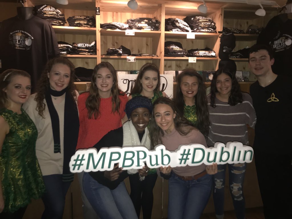KrystalDaoud's tweet photo. blessed for every moment I spent with these girls #goodbyeireland 🇮🇪❤️ https://t.co/mTT7BFjf4T
