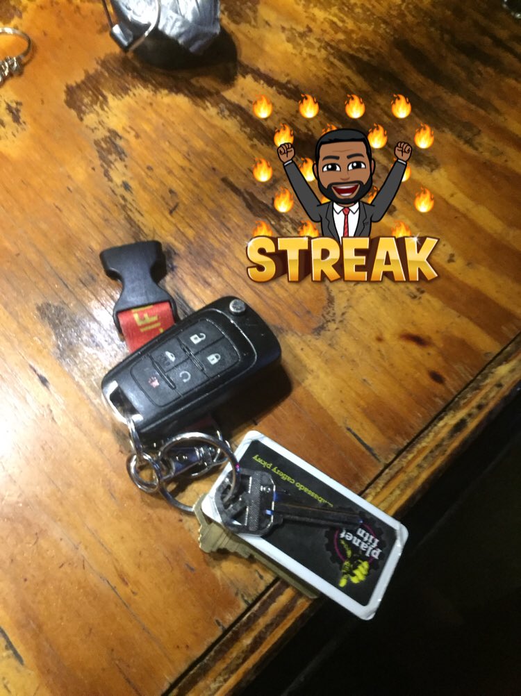 AgentBrenton's tweet photo. #foundmykeys https://t.co/cTX4IGn6Ew
