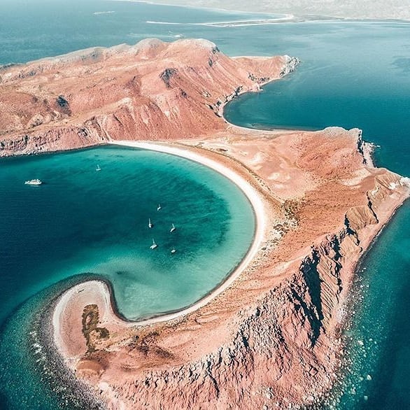 Beaches come in all shapes and sizes. This one happens to be near Los Cabos, Mexico! 
Plan and book your trip to Los Cabos at zpr.io/nadHp

#MexicoXpertz #TripXpertz, #KnowBeforeYouGo, #Mexico, #MustdoLosCabos
#LosCabos #SanJosedelCabo #TodosSantos #LaPaz #XperienceMex