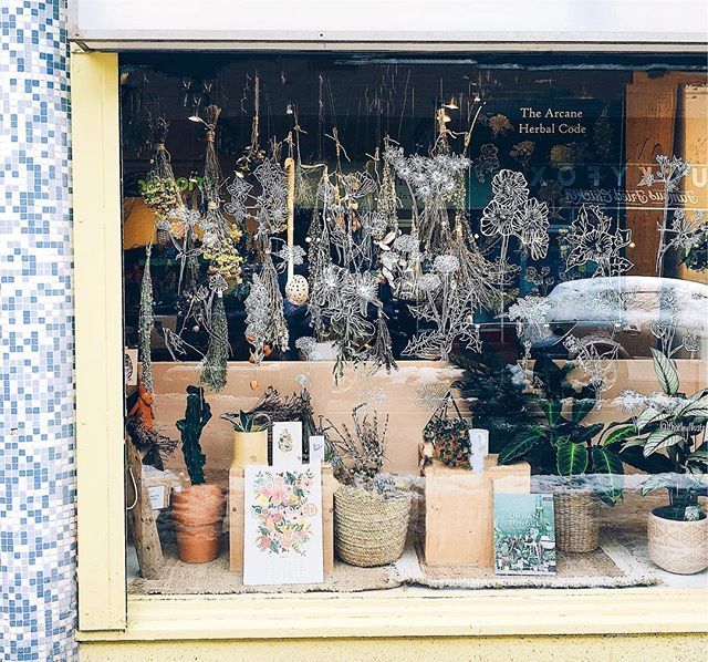 moonko____'s tweet photo. My beautiful shop window. I love my 1960s/70s building & those tiles are just beautiful 🌱 #moonko #tiles #shopwindow #sheffield #shopkeeper #shopstyle #art #ardentfinds #handmade #craft #divisionstreet #inthedetails #dslooking #colorsplash #livesimpl… https://t.co/dIQ3mP6UGz https://t.co/Ok3EeWWjeE