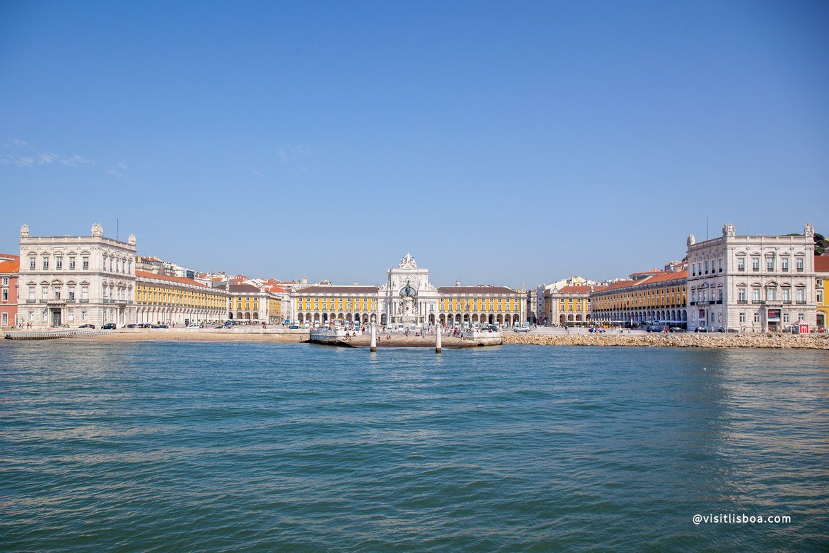 hang_jd's tweet photo. Only 5 days last to catch the chance of flying to Lisbon and know Portugal,booking ticket by official website will get extra 25% discount. Beijing=Lisbon Economy class Round-trip from 900 CNY (not excluding tax and fare)，for more information please visit https://t.co/chgdBPoG4n https://t.co/l6UwjCpV1j