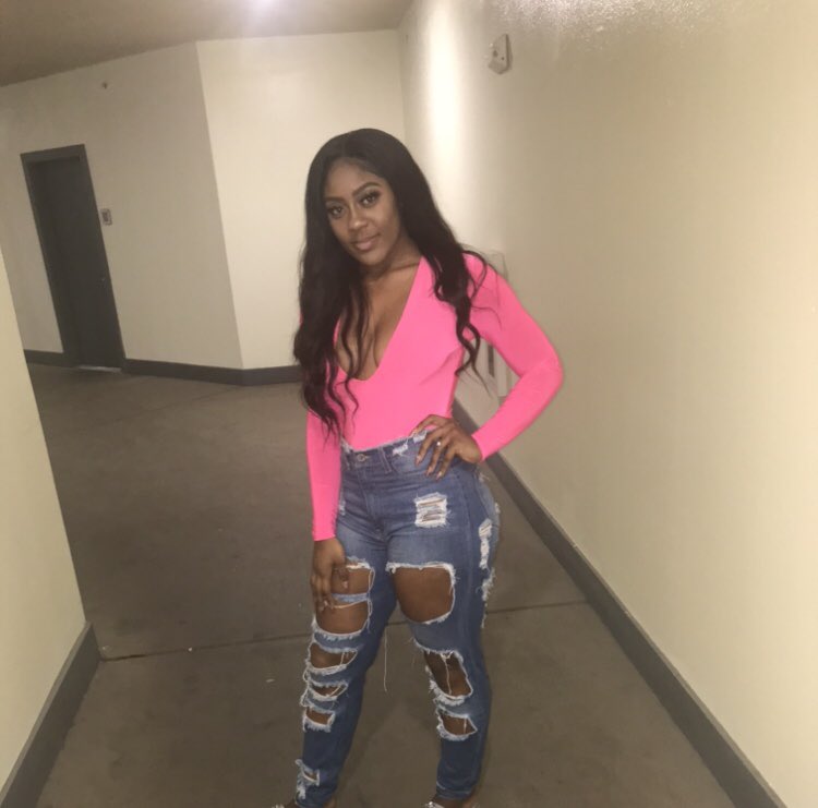 Lyssab_'s tweet image. Barbie vibes 🌸🌸