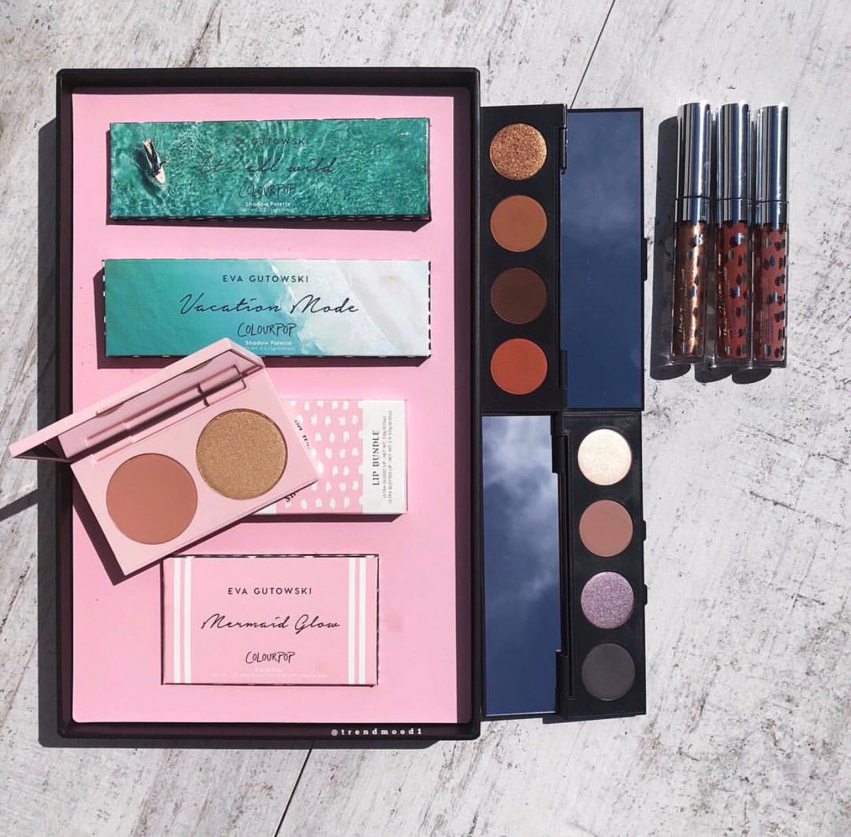 Trendmood's tweet photo. Here is the Full Collaboration โ๏ธโจ๐โโ๏ธ๐ธ @colourpopco X @mylifeaseva
includes:
2 #EyeshadowPalettes :
Vacation Mode
Itโs All Wild
1 #LipBundle :
#UltraGlossyLip - Just Surfed
#UltraBlottedLip - Love Bite / Party Wave
1 Face Duo : #MermaidGlow โจ Golden Hour / Siren https://t.co/7P18WaOVpT